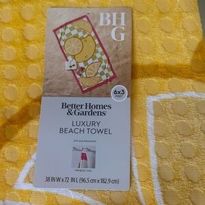 Better Homes And Gardens Citrus Yellow Beach Towel- 6 x 3 feet - hanging loop